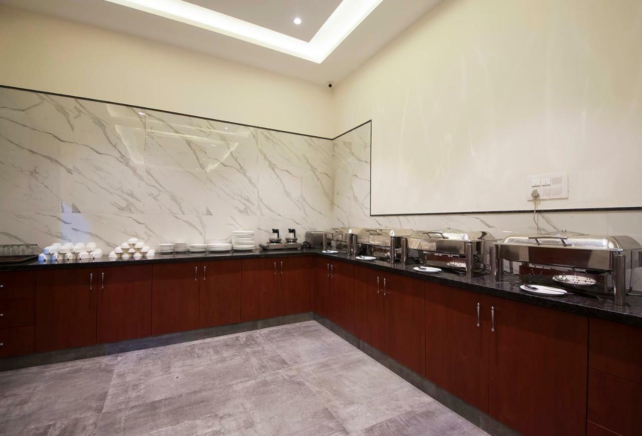 Hotel Z Suites- Delhi Igi Airport New Delhi Eksteriør billede